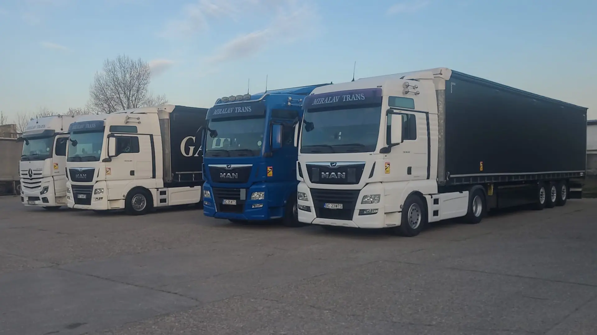 Ansamblele companiei Miralav Trans pregatite de transport marfuri generale si ADR